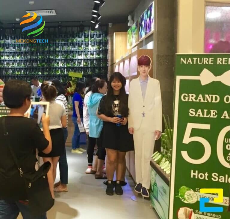 In Standee Hình Người TPHCM: Giải Pháp Quảng Cáo Độc Đáo!